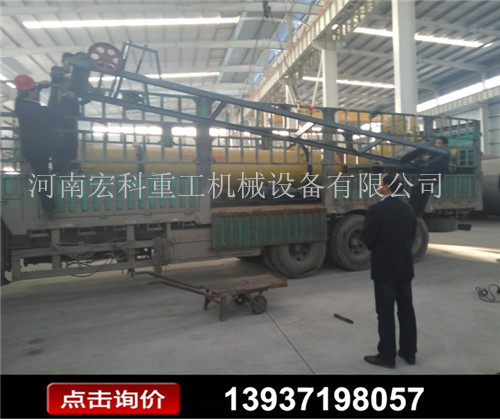 发往黑龙江绥化鸡粪烘干机装货现场